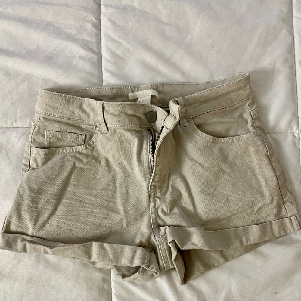Beige shorts